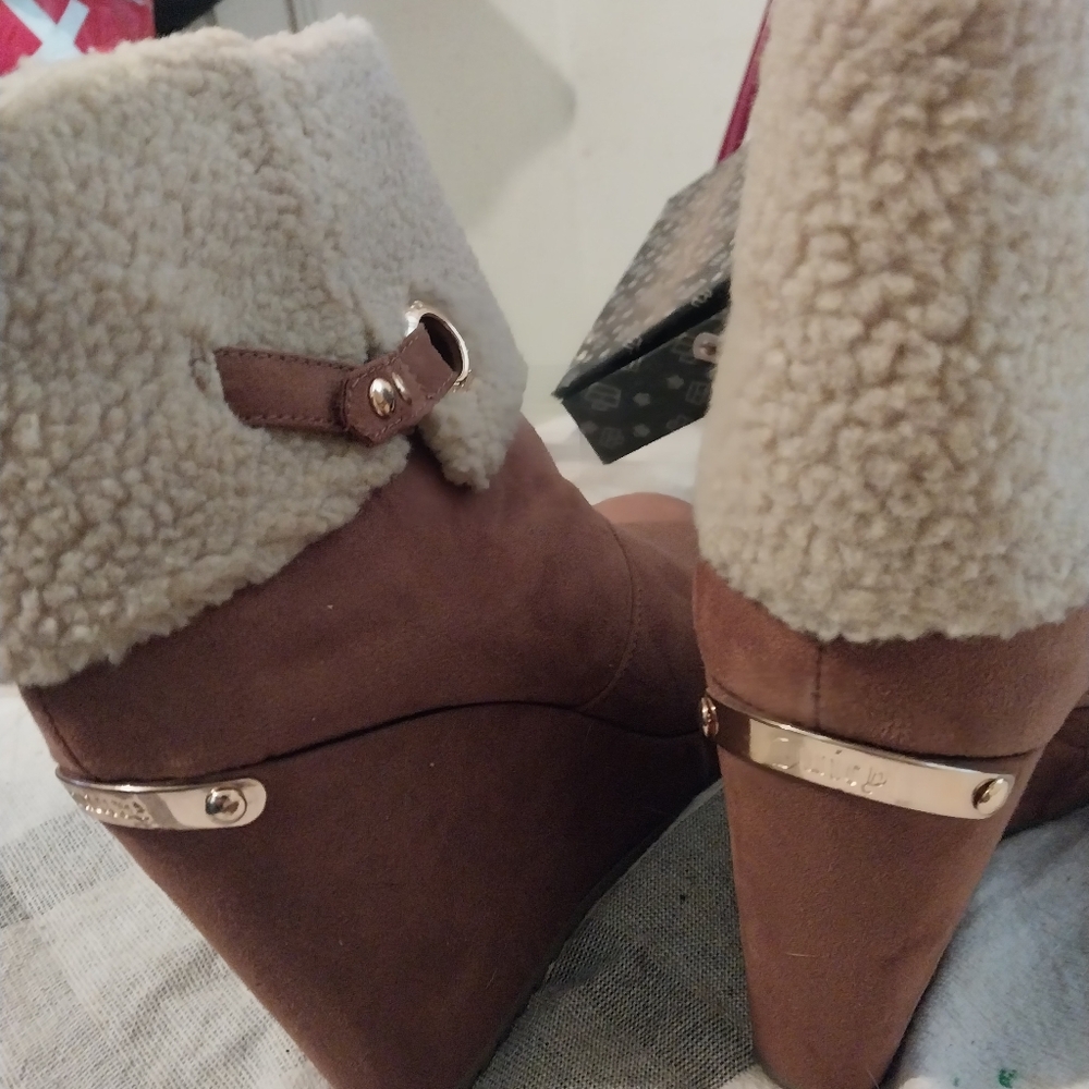 Juicy boots